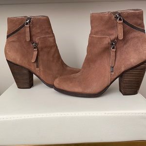 Vince Camuto Brown Leather booties